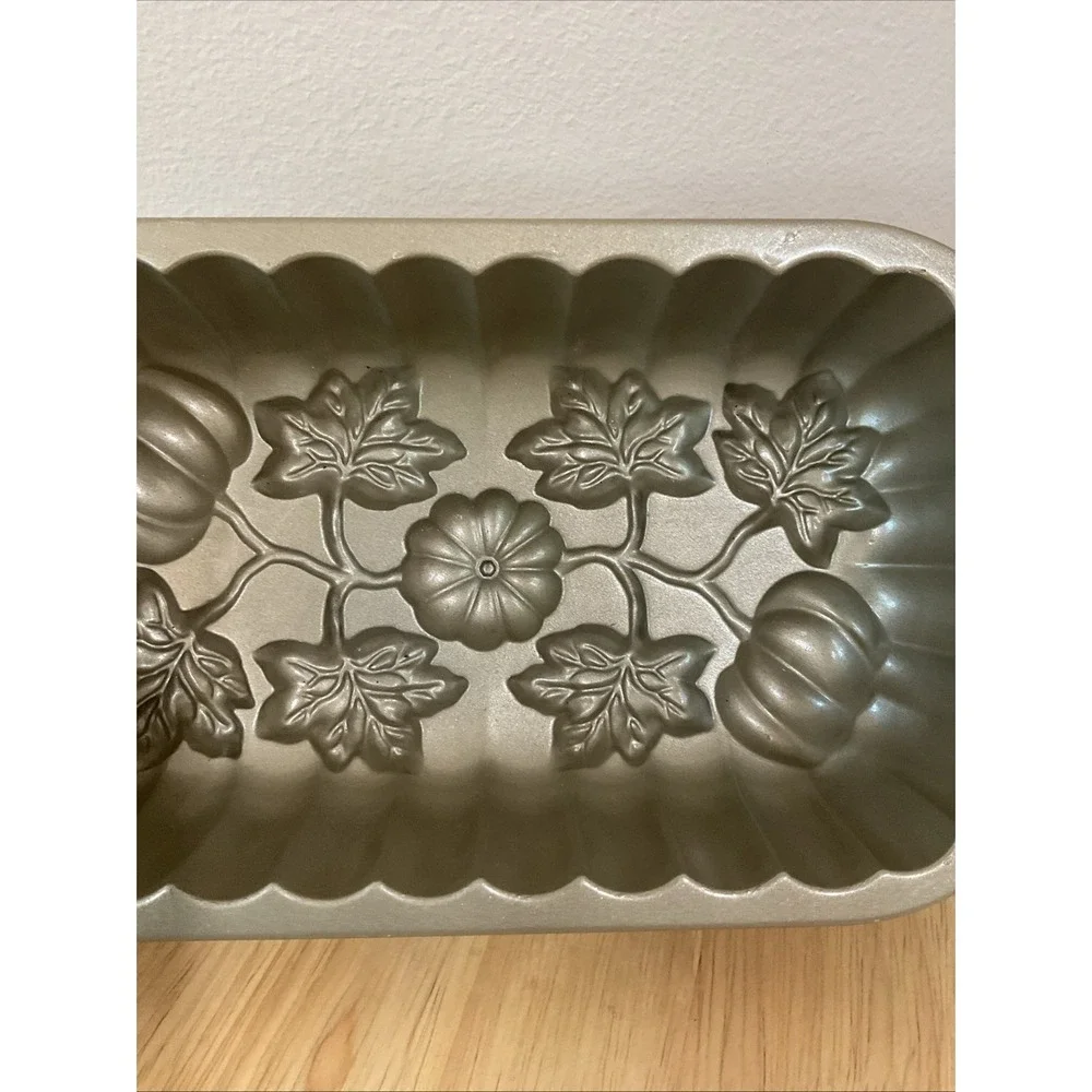 Nordic Ware USA Pumpkin Loaf Cake Baking Pan Harvest Bounty Fall 6 Cups Nonstick